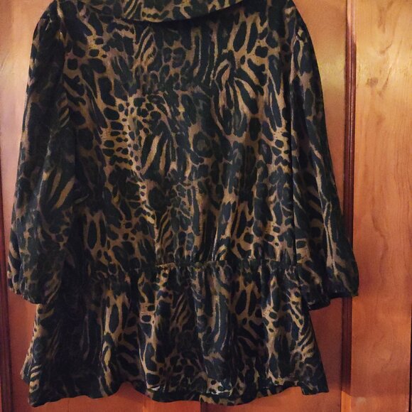 Animal print top - Picture 6 of 6